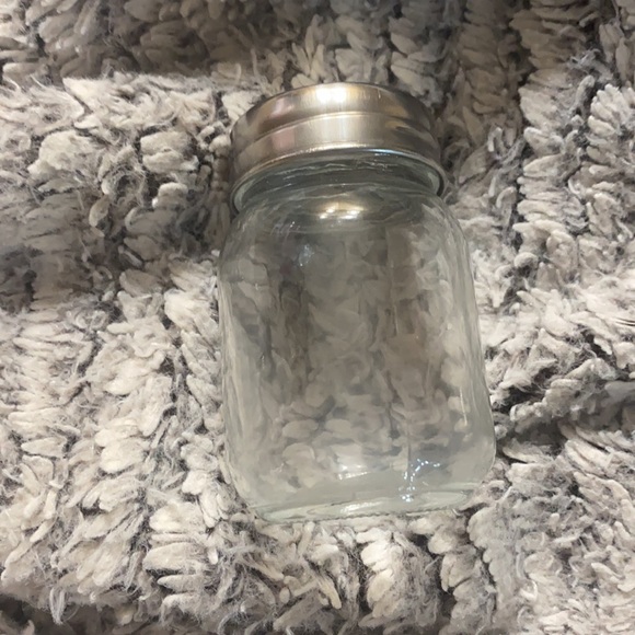 4 small mason jars - Picture 3 of 4